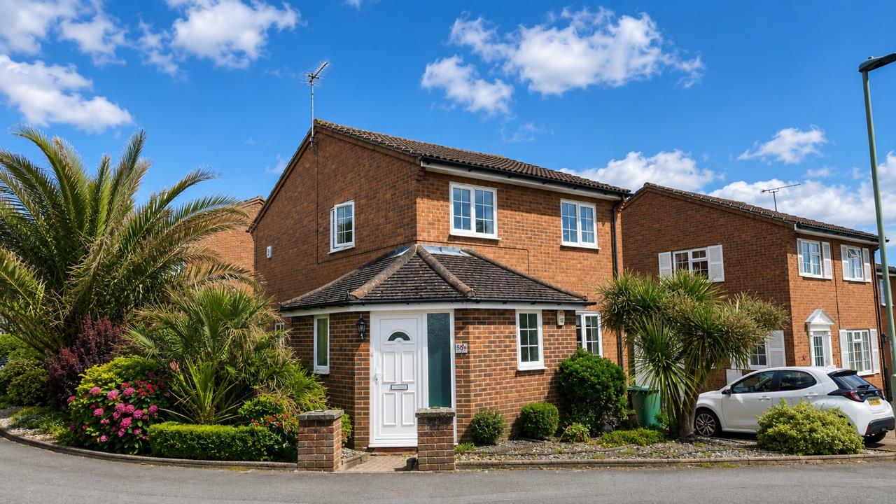 3 bed property in The Links, St. Leonards-On-Sea